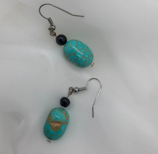 Ohrringe mit gemusterten Edelsteinen, Türkis
