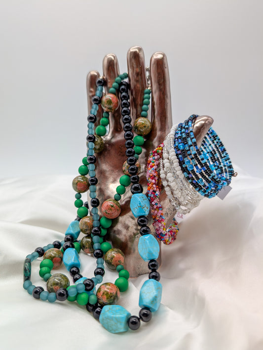 Dekohand für Schmuck