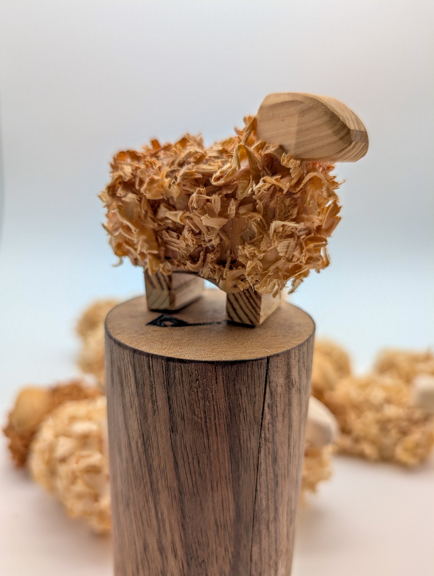Deko-Schaf aus Holz
