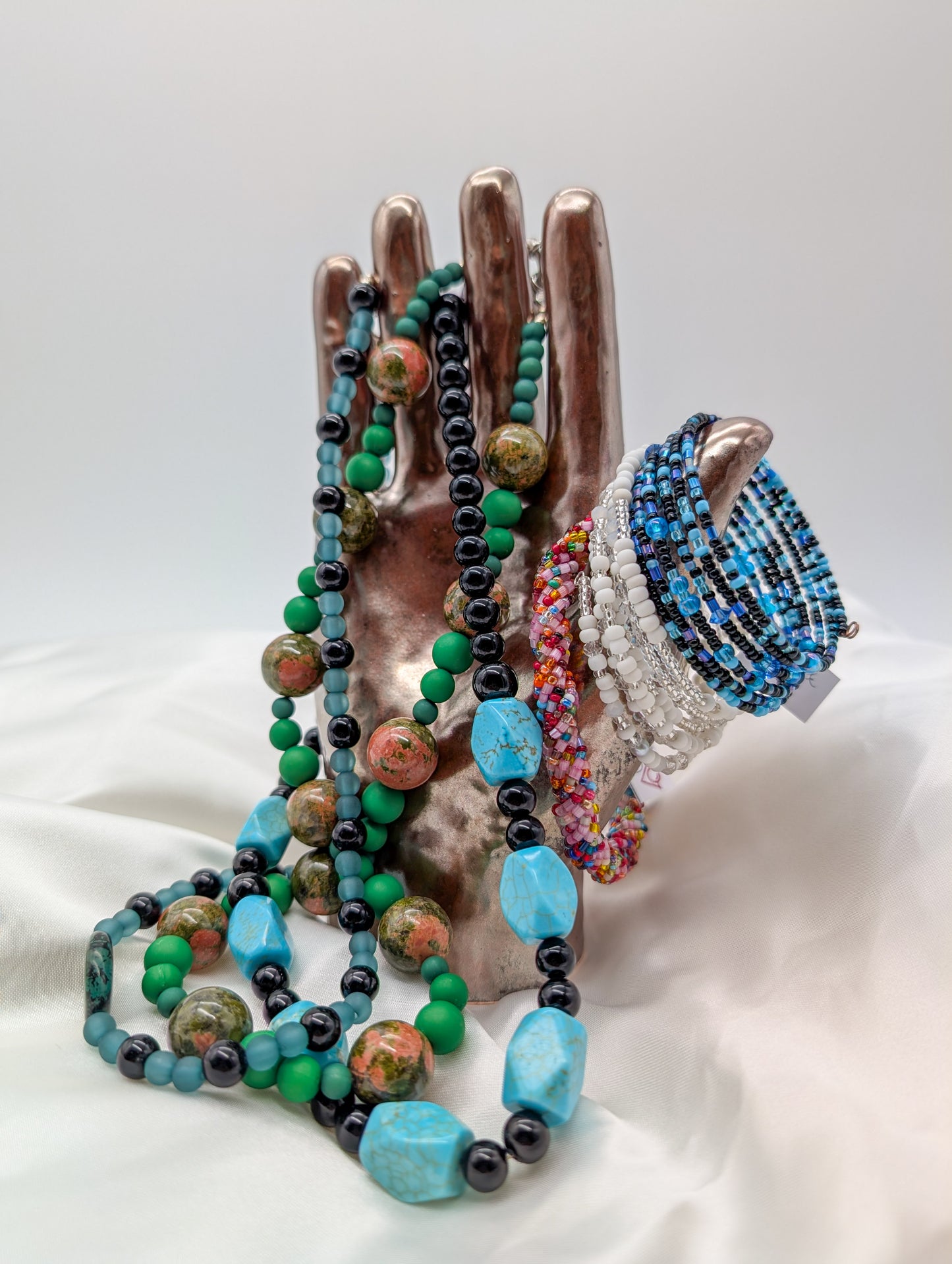 Dekohand für Schmuck