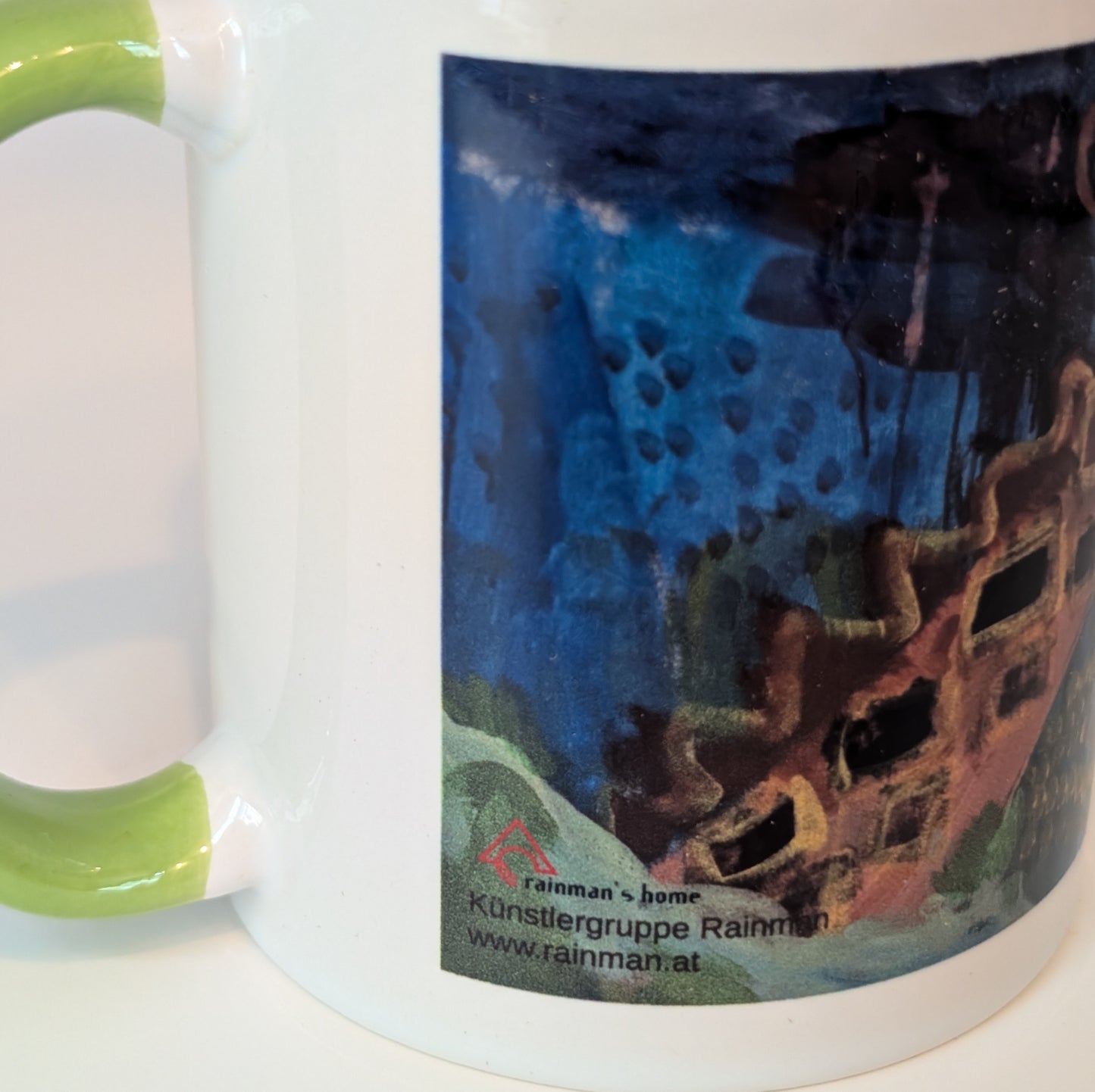Kaffeetasse auf Keramik